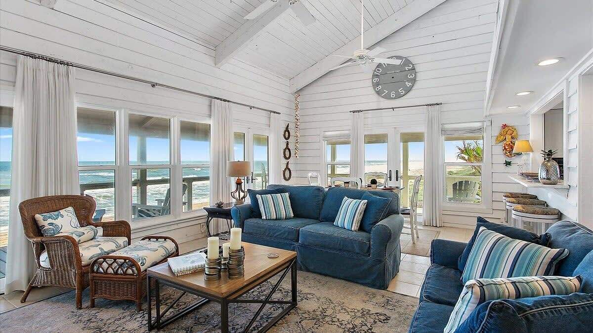 Televisio, DVD-soitin, työhuone