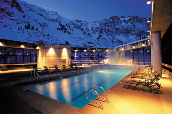 Outdoor pool, a rooftop pool