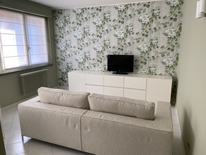 Flat-screen TV - Stunning three-room apartment within walking distance of downtown Como (Como)