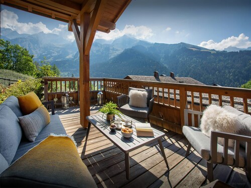 Chalet Alpachic - cosy home for 8 with open fire & hot tub - OVO Network