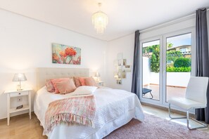 1 dormitorio, tabla de planchar con plancha, wifi gratis y ropa de cama