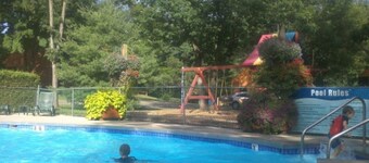 Wisconsin Dells Sleeps 6 2BATH Log Cabin Christmas Mountain