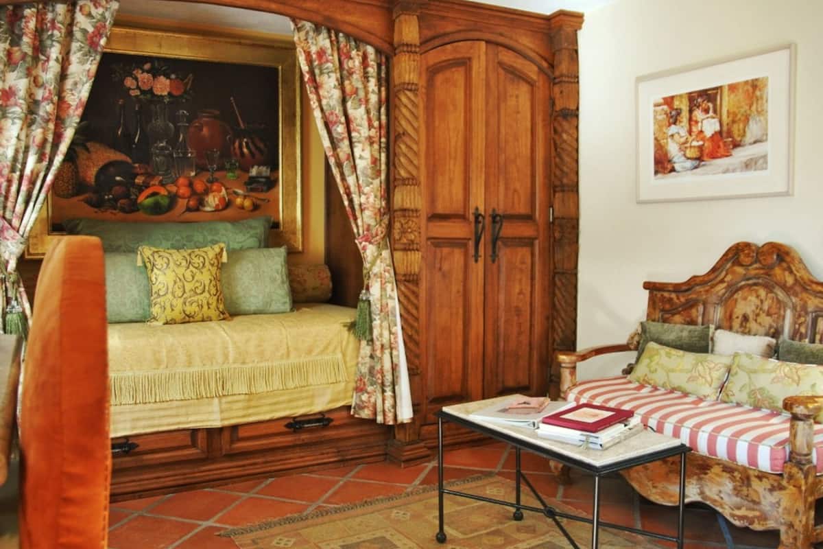 Chambre simple | Coffre-fort, fer et planche à repasser, accès au Wi-Fi (inclus)