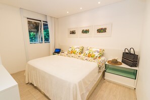 6 quartos, ferros/tábuas de passar roupa, Wi-Fi, roupa de cama