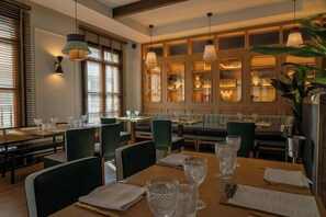 Dining - Puente Colgante Boutique Hotel (Portugalete)