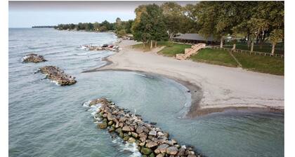 Beautiful New Lake House on Lake Erie.