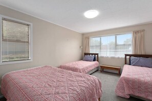 3 عدّة غرف نوم ومكواة/لوح كي وواي فاي