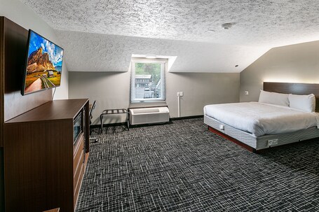 Gatlinburg Mountain Inn - Image 15