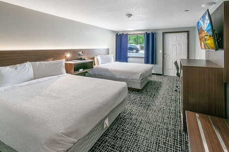 Standard Double Room | Iron/ironing board, free WiFi, bed sheets