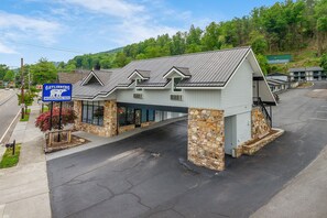 Exterior - Gatlinburg Mountain Inn (Gatlinburg)