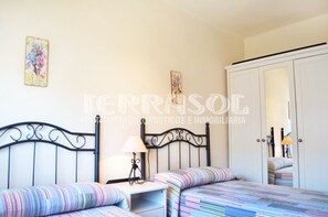 2 chambres, fer et planche Ă repasser, Wi-Fi gratuit, draps fournis