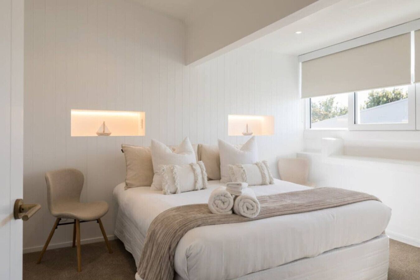 4 室のベッドルーム、デスク、アイロン / アイロン台、WiFi