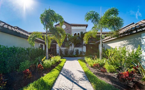 Golfers paradise with exceptional views at Lakewood National, Utilities Included