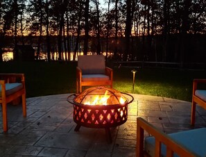 Terrace/patio - Beautiful Serene Lakefront home in Sandwich, Cape Cod  (Sandwich)