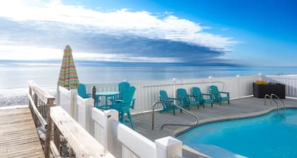 Gulf Front Family Beach House:Heated Pool:Hot Tub:Outdoor Game Tables