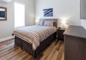 2 bedrooms, in-room safe, iron/ironing board, travel cot