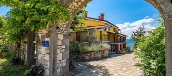 Rona Mea Vista room 1