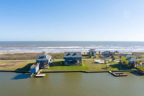 Gorgeous Home w/ Sargent Beach/ICW Views