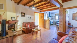 TV, fireplace, DVD player, ping pong - Cortijo El Olivar Órgiva by Ruralidays (Granada)