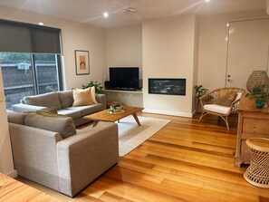 Smart TV, table tennis, books