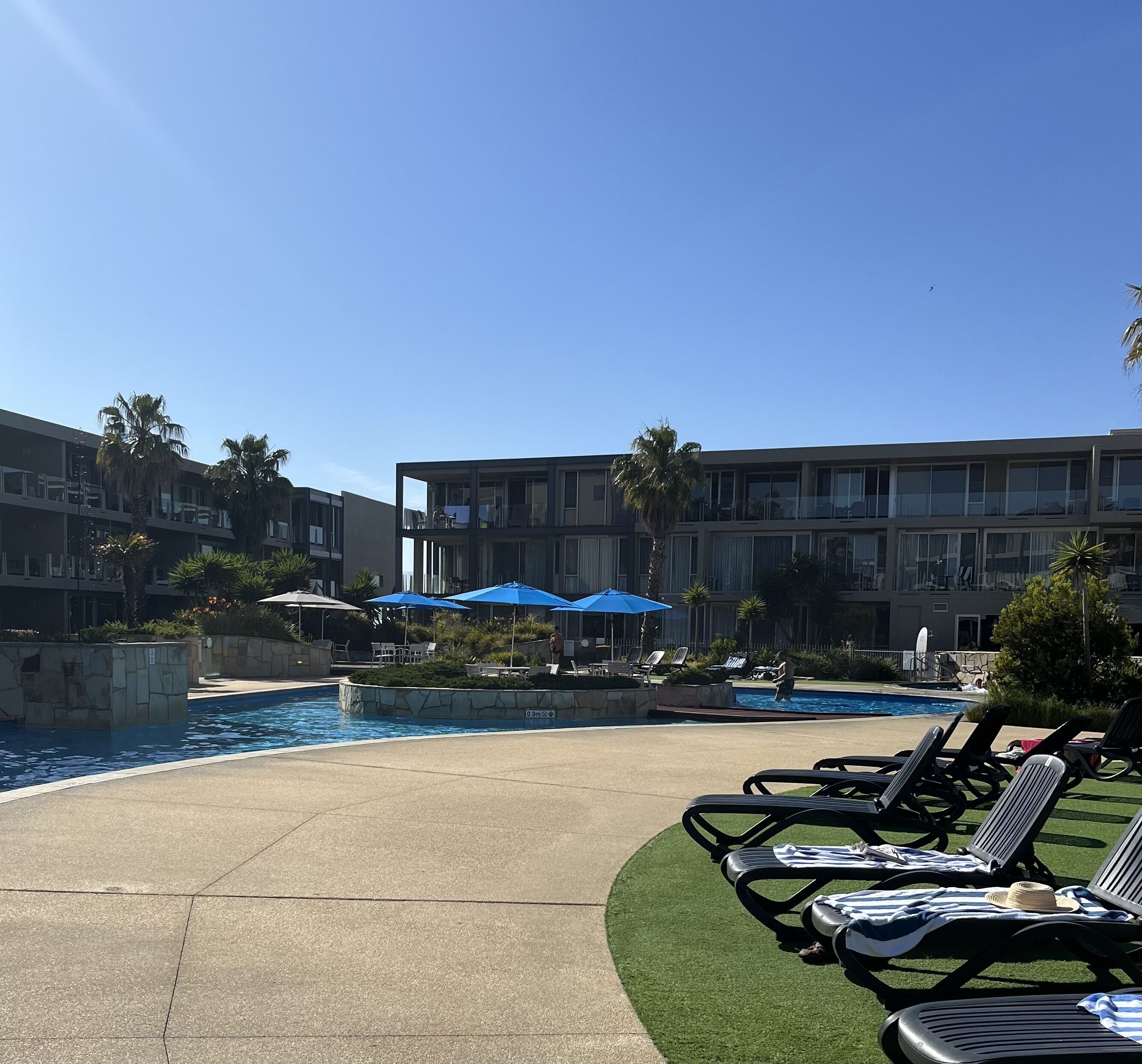 Piscine couverte, piscine extérieure