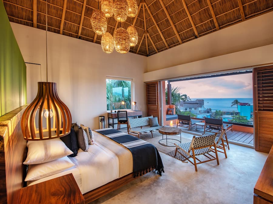 Suite Patron, Adults Only