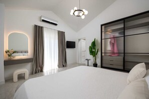 4 Schlafzimmer, Schreibtisch, Bügeleisen/Bügelbrett, kostenloses WLAN