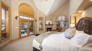 5 dormitoris, planxa i posts de planxar, wifi gratuïta i roba de llit