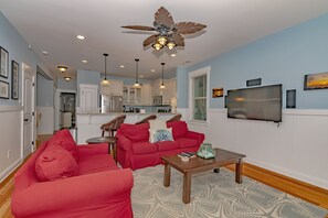 Taulutelevisio, DVD-soitin, kirjoja