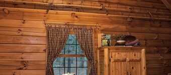 Chicory Cabin near Ash Cave