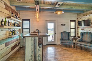 Interior - Hot Tub & Game Room! Family Schulenburg Retreat (Schulenburg)