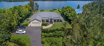 Island Getaway - Riverside Retreat Near Yamba - Holiday Yamba