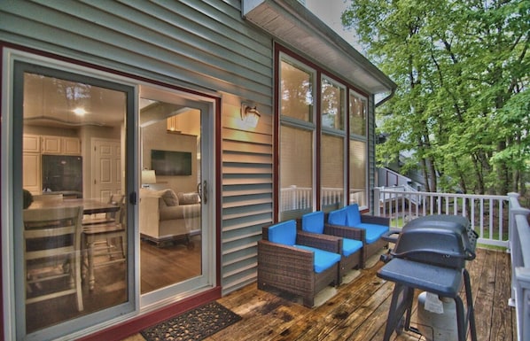 Terrace/patio - Come get cozy! Ski season is here! (Lake Harmony)