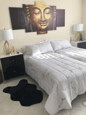 2 bedrooms, iron/ironing board, WiFi, bed sheets