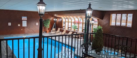 Piscine couverte, piscine extérieure