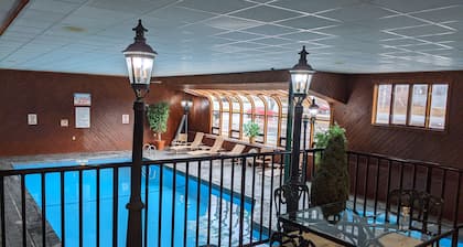 Lovely Condo w/ Mtn View- 3 mins to Loon! Pools, Hot Tubs, Game Room!