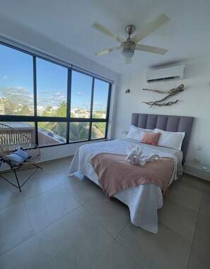 2 bedrooms, in-room safe, iron/ironing board, Internet