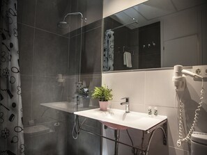 Bathroom - Flats Friends Soho Suites (Valencia)
