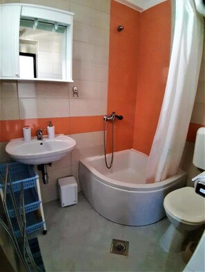 Room, 1 Bedroom, Smoking, Balcony | Bathroom