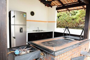 House, 6 Bedrooms, Smoking, Private Pool | Private kitchen - Finca Lago Calima With Excellent View (Calima)