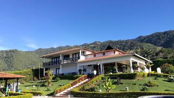 House, 6 Bedrooms, Smoking, Private Pool | Property grounds