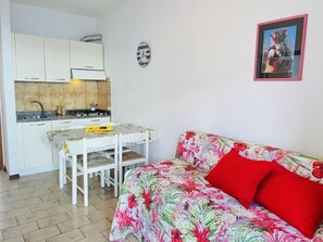 Apartment, 1 Schlafzimmer, Balkon, Stadtblick | Innenbereich