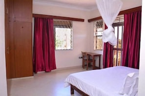 Apartment, 3 Schlafzimmer, Raucher, Balkon | 3 Schlafzimmer, Bettwäsche