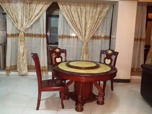Apartment, 3 Bedrooms, Smoking, Balcony | Dining room - Wonderfull Apartment to Stay at Wail in Kampala (Kampala)