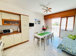 อพาร์ทเมนท์, 2 ห้องนอน, ระเบียง, วิวเมือง | 3 ห้องนอน, ผ้าปูที่นอน