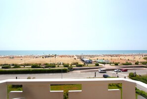 Balcony - Amazing Beachfront Apartment-beahost (San Michele al Tagliamento)