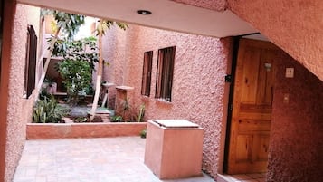 Apartment, 3 Bedrooms, Accessible, Smoking | Front of property