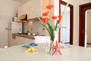 Apartment, 2 Schlafzimmer, Balkon | Innenbereich