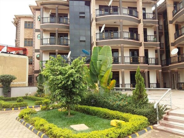Apartment, 3 Bedrooms, Smoking, Balcony | Exterior - Either for Business or Pleasure Perfect Choice Wail in Kampala (Kampala)