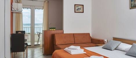 1 bedroom, iron/ironing board, WiFi